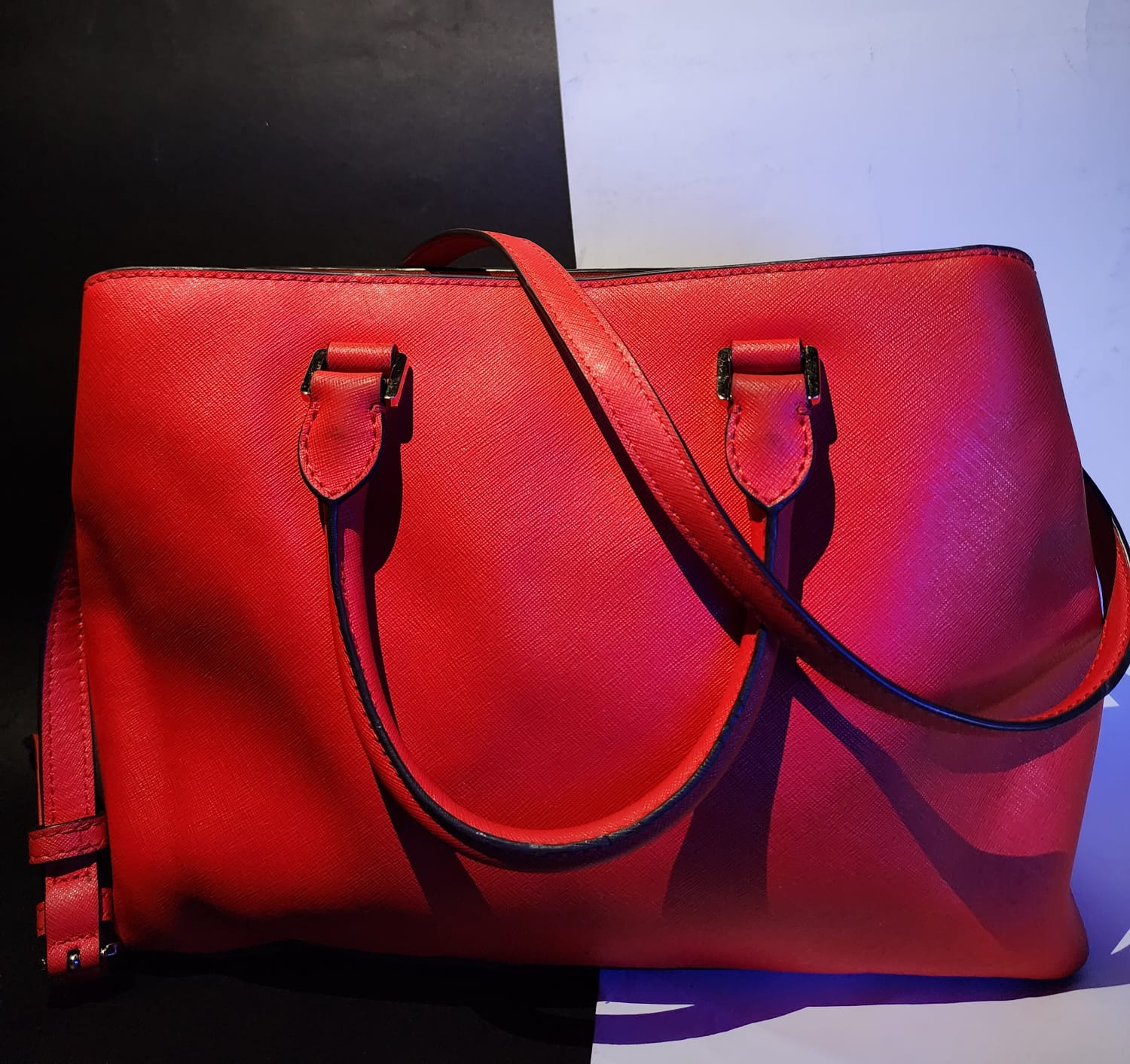 MICHAEL KORS SATCHEL RED EDITION