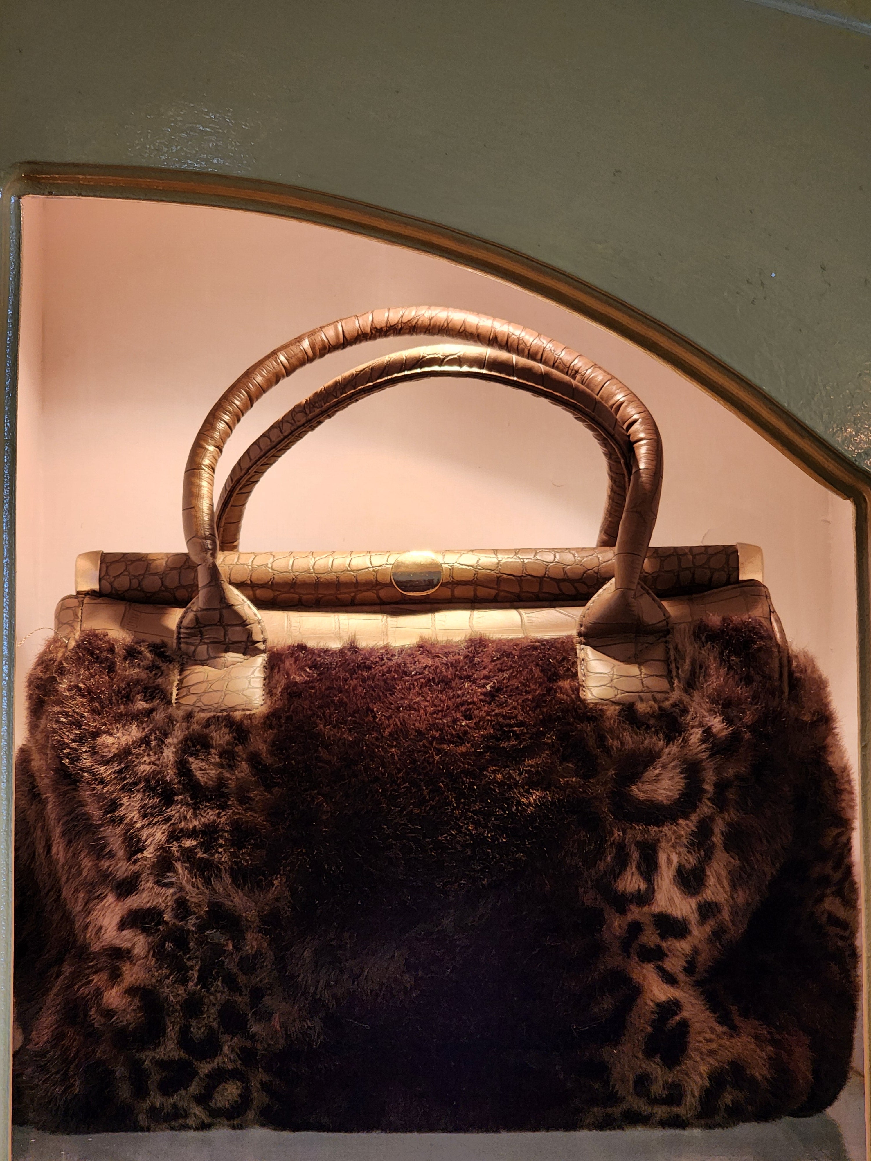 LYDC LONDON DOUBLE TONE LEOPARD FURR EDITION