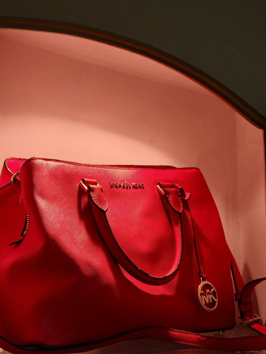 MICHAEL KORS SATCHEL RED EDITION